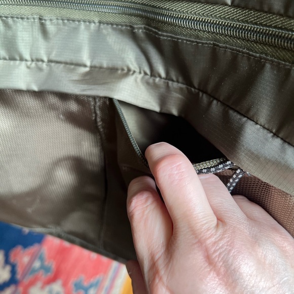 Columbia Soft Shoulder Briefcase Bag Thermal Pocket Adjustable Strap Green - Picture 5 of 11